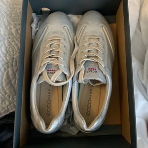 Brand new womens golf shoes